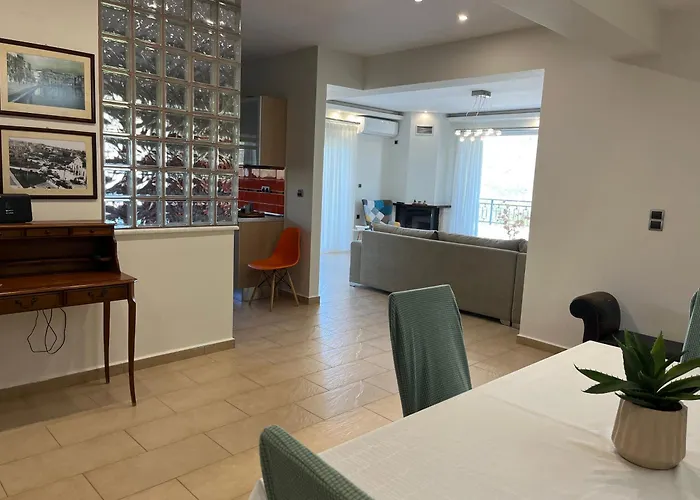 Bay View Apartment